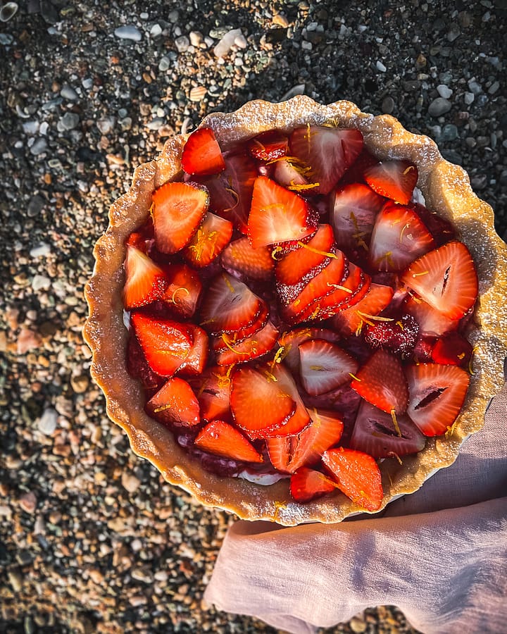 Strawberry shortbread tart, ready for a picnic on the beach